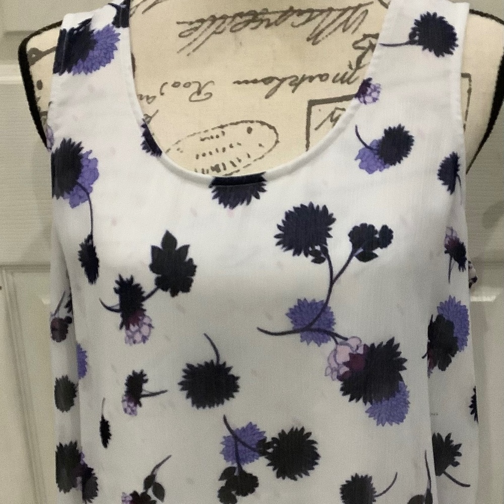 Apt 9, Sleeveless floral print, sheer layered top, size L